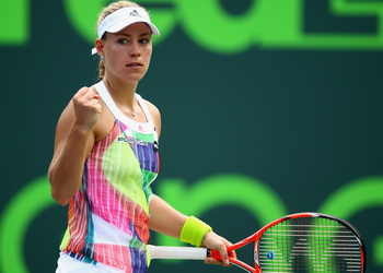 Кербер в сингапурском WTA Finals сыграет с дебютантками