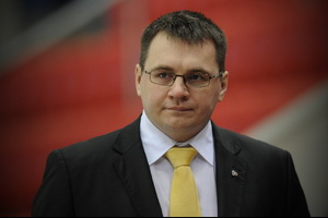 Федерация хоккея Казахстана решила оставить Андрея Назарова главным тренером сборной