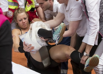 Лаура Зигемунд порвала крестообразную связку перед French Open