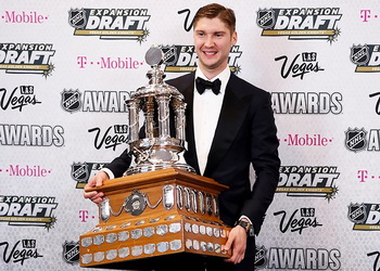 В Лас-Вегасе наградили индивидуальными призами лучших игроков НХЛ (часть 2)