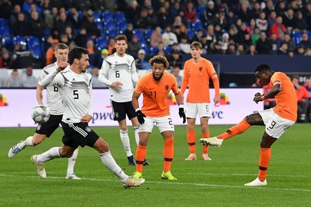 Промес помог Голландии выиграть свою группу, и другие итоги матчей в Лиге Наций 19 ноября 2018 года