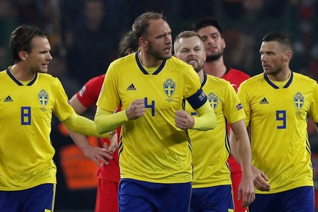 Важная победа Швеции, и другие результаты субботних матчей в Лиге Наций