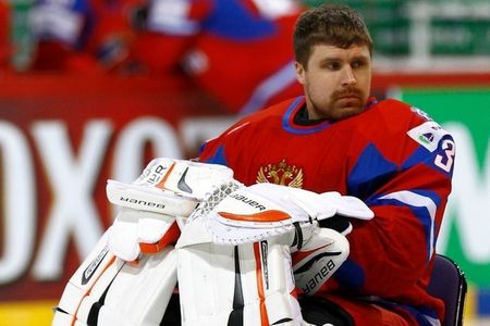 Илья Брызгалов решил завершить карьеру хоккеиста