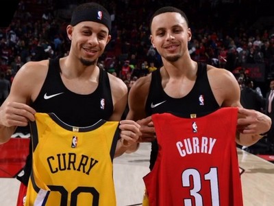 Впервые в истории НБА в финале конференции сыграют родные братья