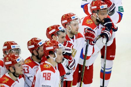 Звездный состав российской сборной проиграл второй поединок Евротура