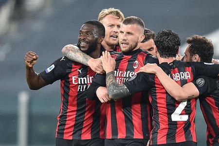 Новый вратарь и свободные агенты: Милан пытается усилиться после возвращения в Лигу Чемпионов