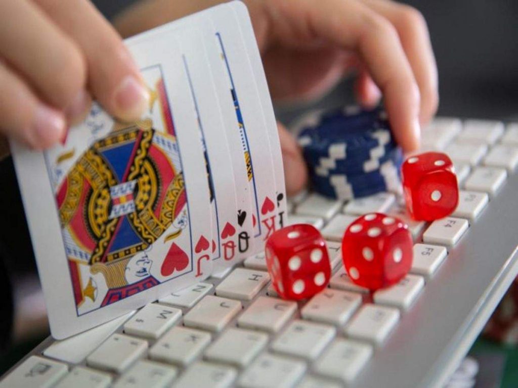 Играть в онлайн покер