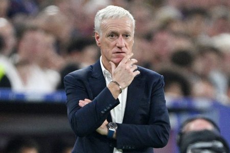 С Олисе и без Комана и Рабьо: Дешам наконец-то объявил состав сборной Франции