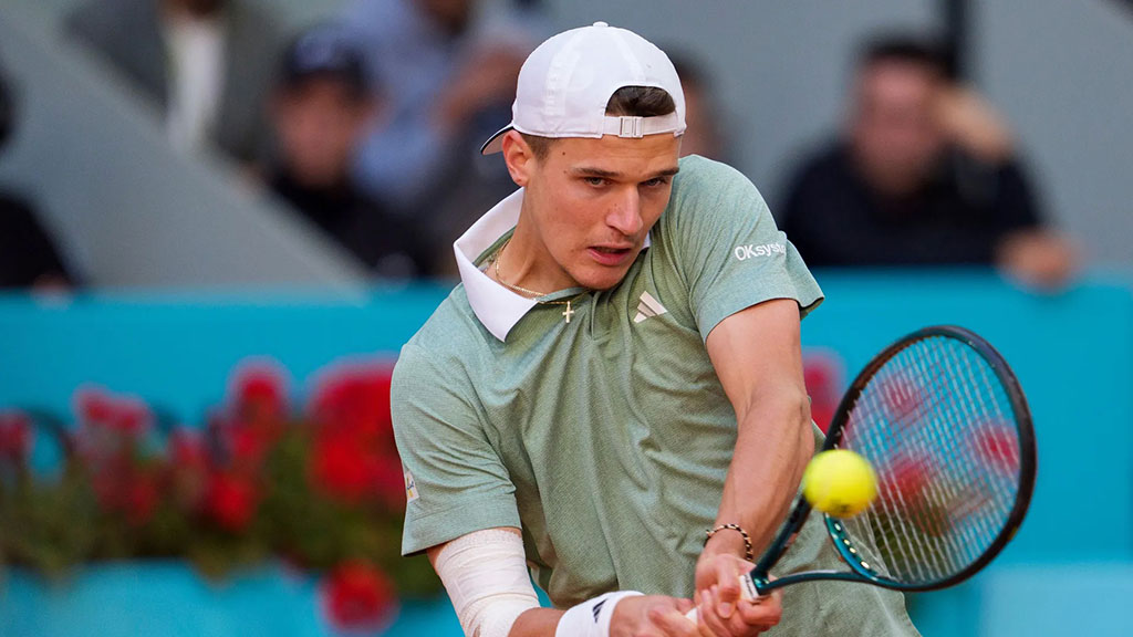 Попырин – Меншик. Прогноз на матч ATP Вена (21 октября 2024)