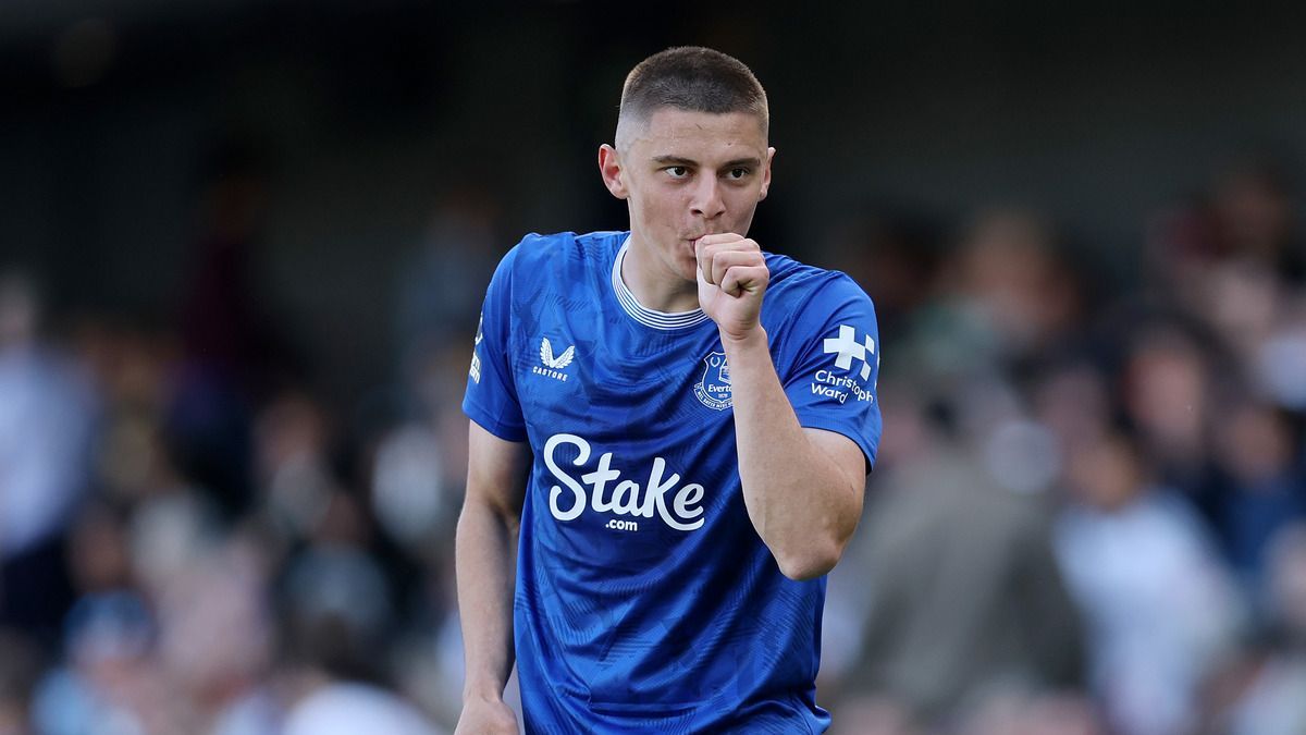 Виталий Миколенко попал в достаточно престижный футбольный рейтинг