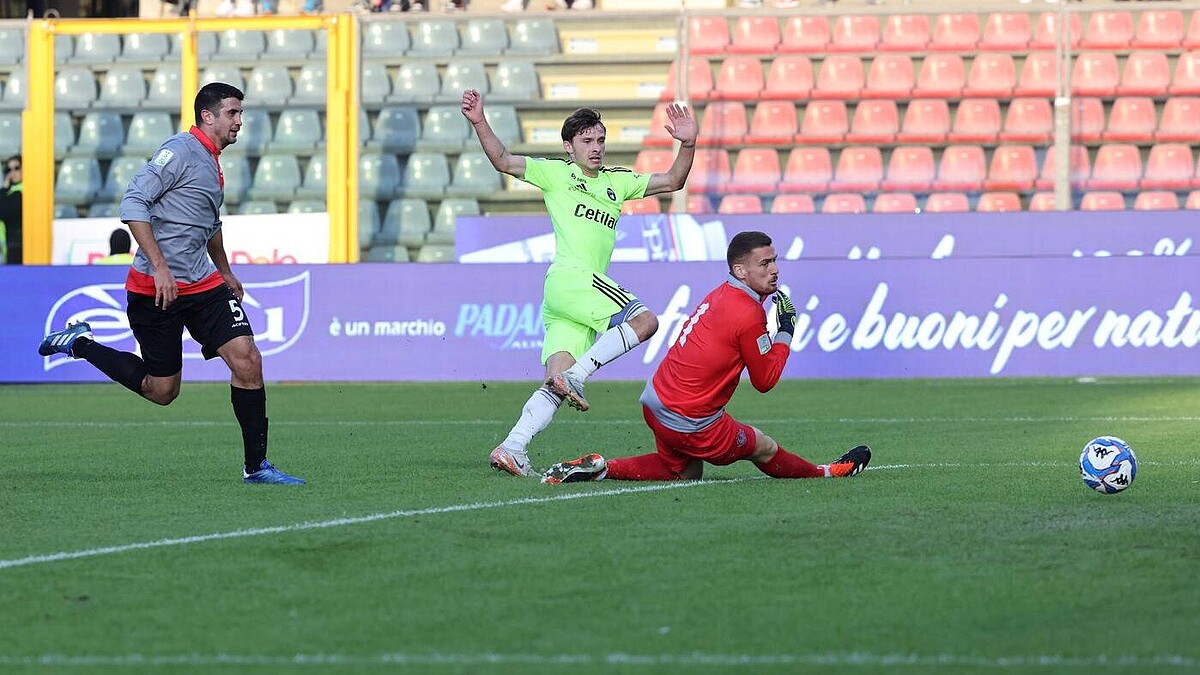 Серия А. Пиза — Кремонезе. Прогноз на матч 7 ноября 2025 года: гости не проиграют