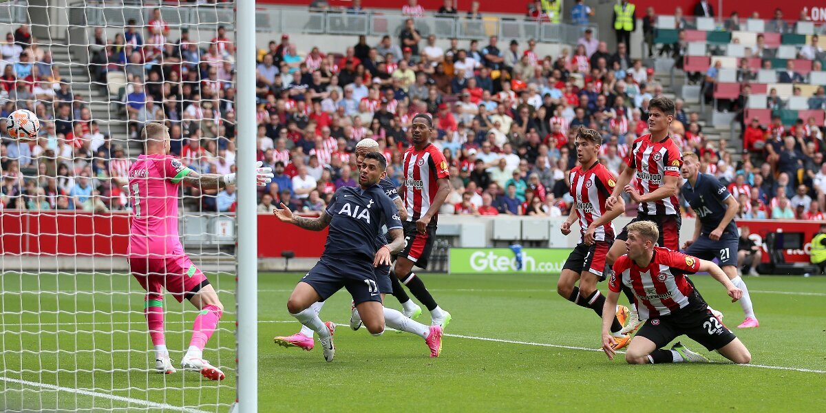 АПЛ. Брентфорд — Тоттенхэм. Прогноз на матч 1 января 2026 года: дерби получится зрелищным