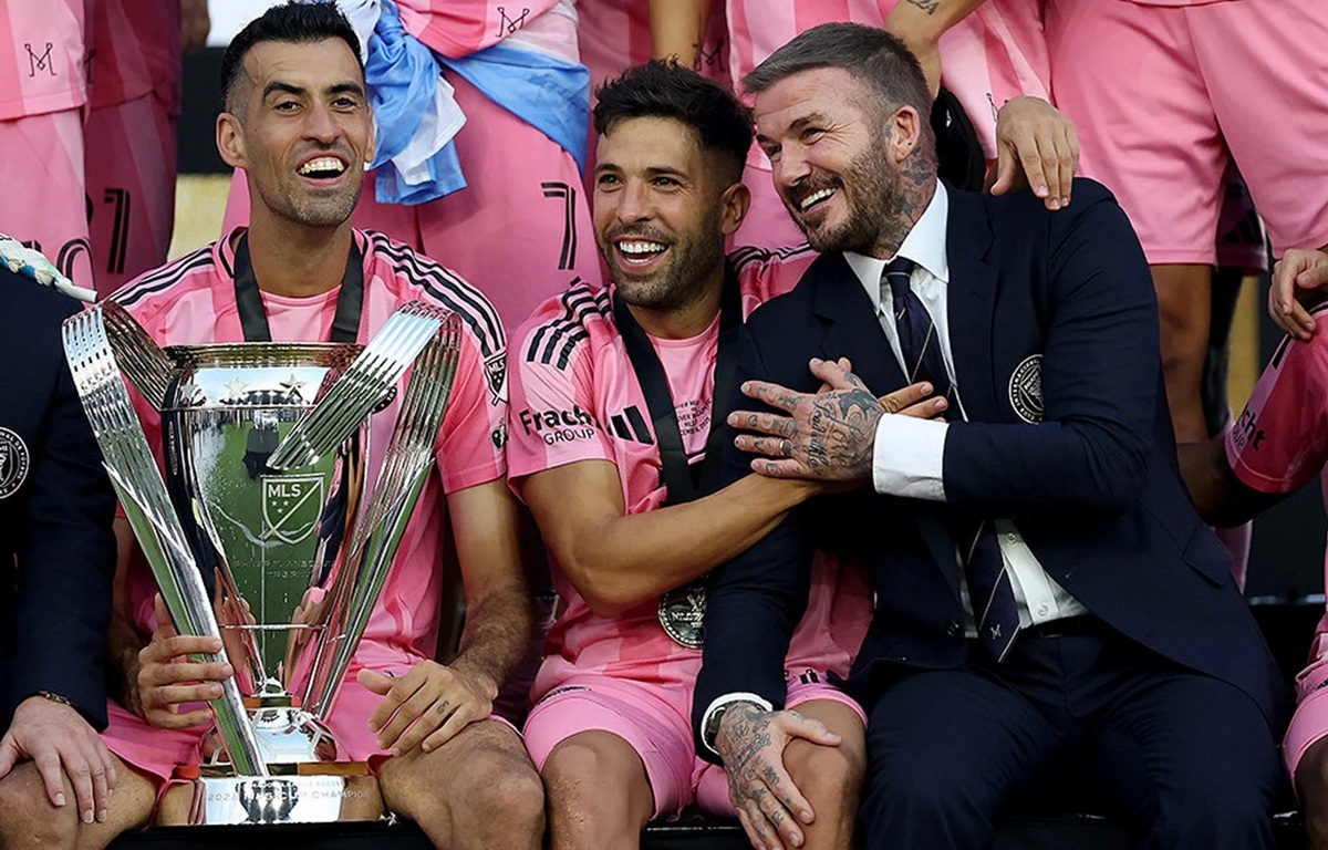 Завязали в уходящем году: кого из звезд мы больше не увидим на поле?