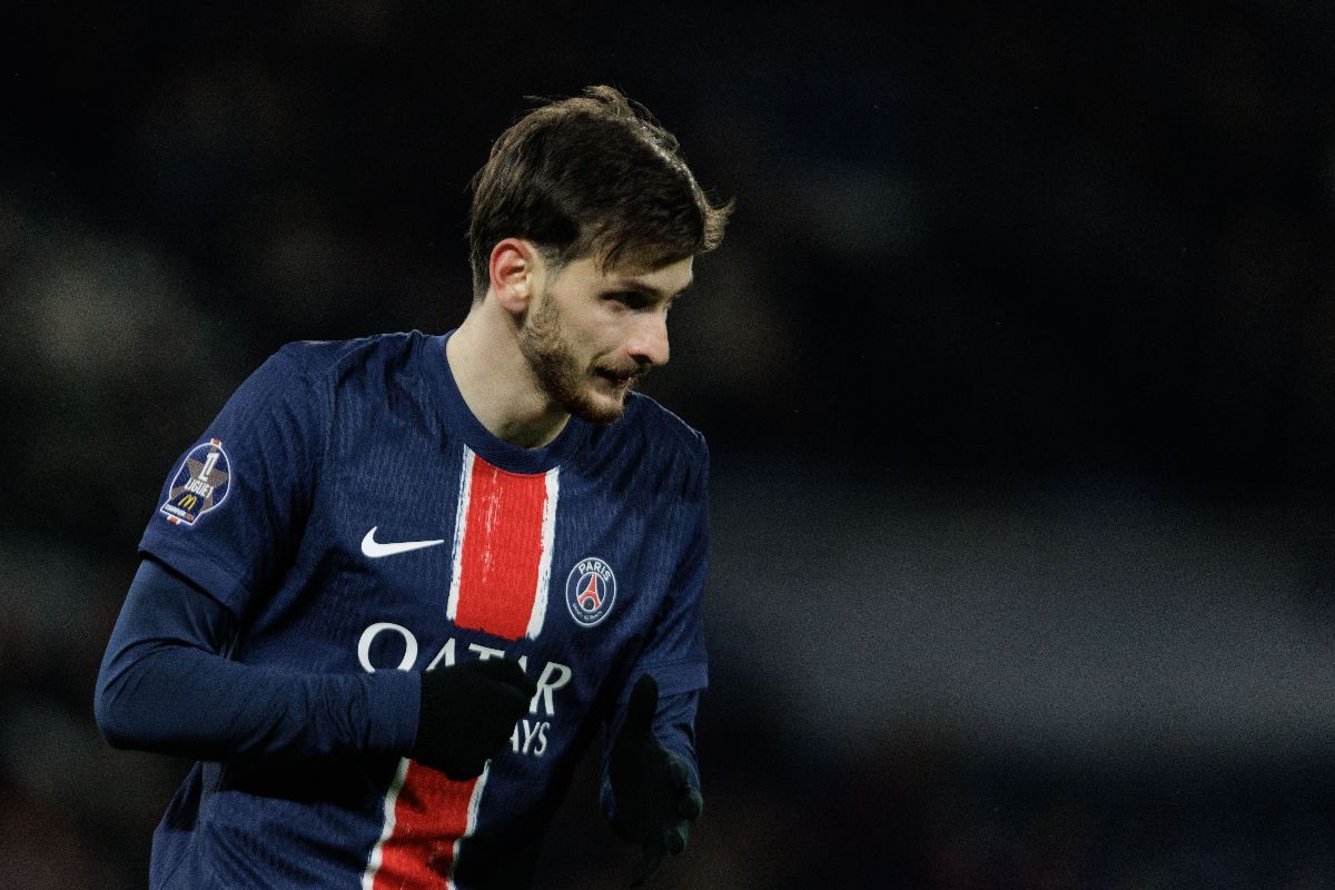 Кварацхелия в числе финальных претендентов на престижную награду