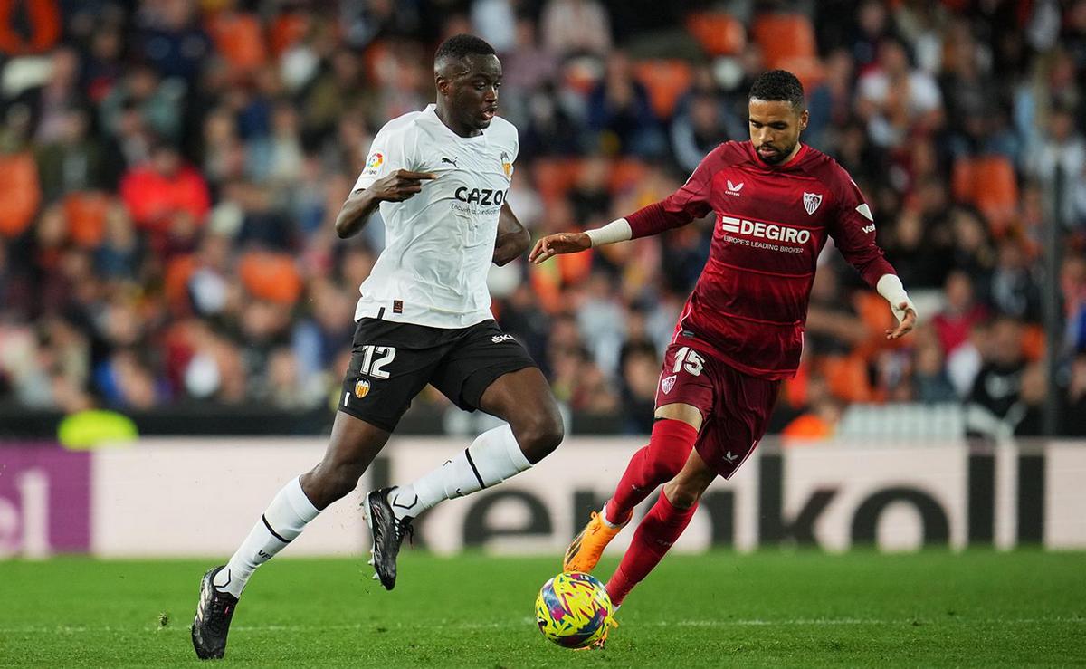 Примера. Севилья — Валенсия. Прогноз на матч 21 марта 2026 года: много голов не ждем