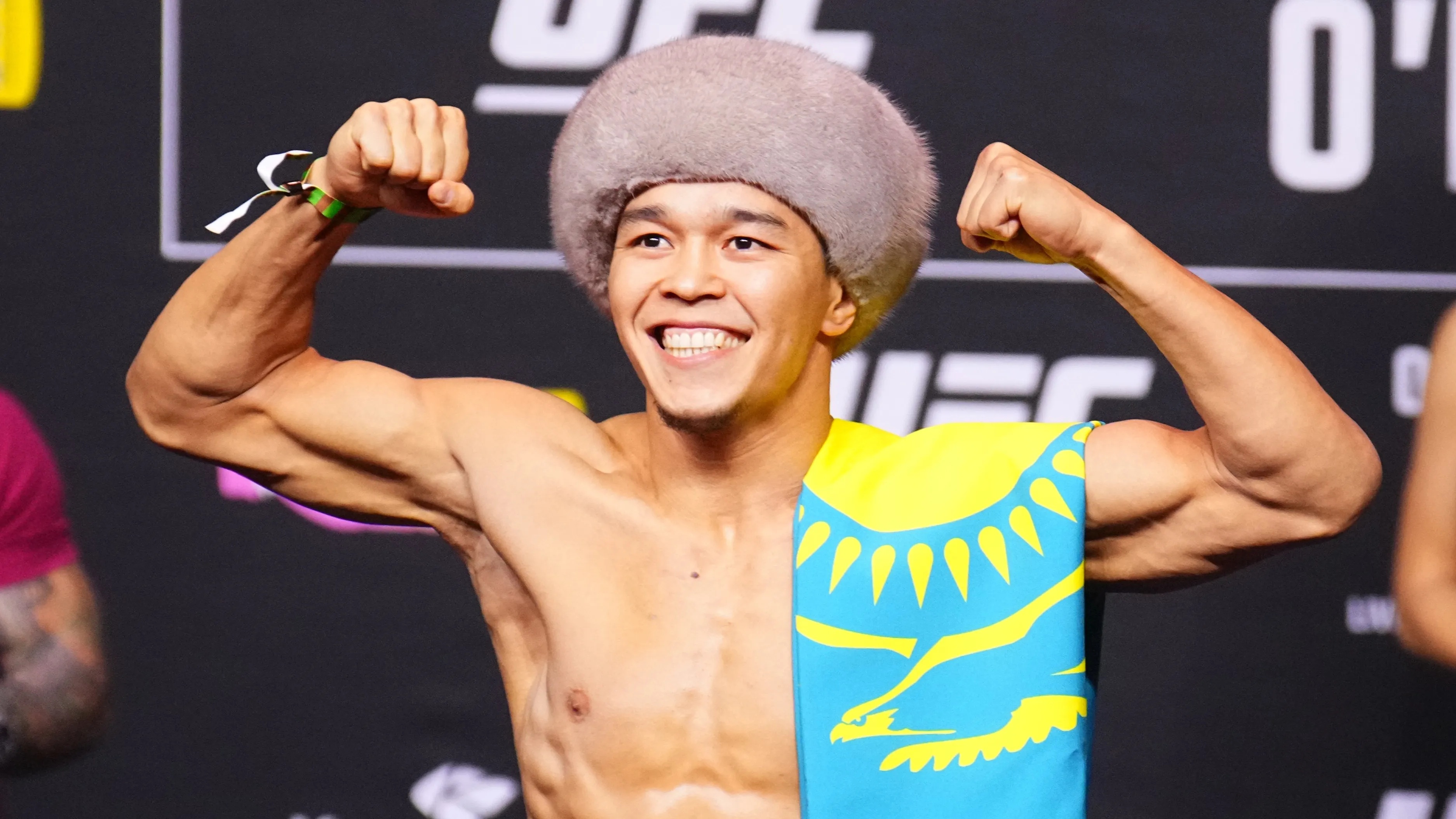 Асу Алмабаев — Чарльз Джонсон: прогноз на бой турнира UFC Fight Night 280 в Баку 27 июня 2026 года